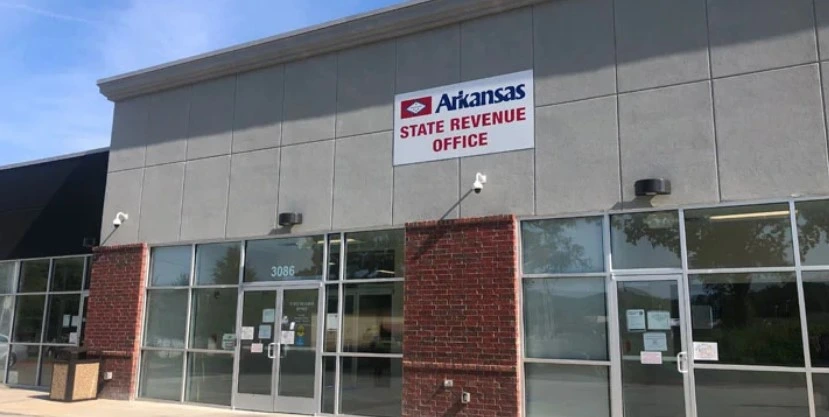 Tramitar placas temporales en Arkansas