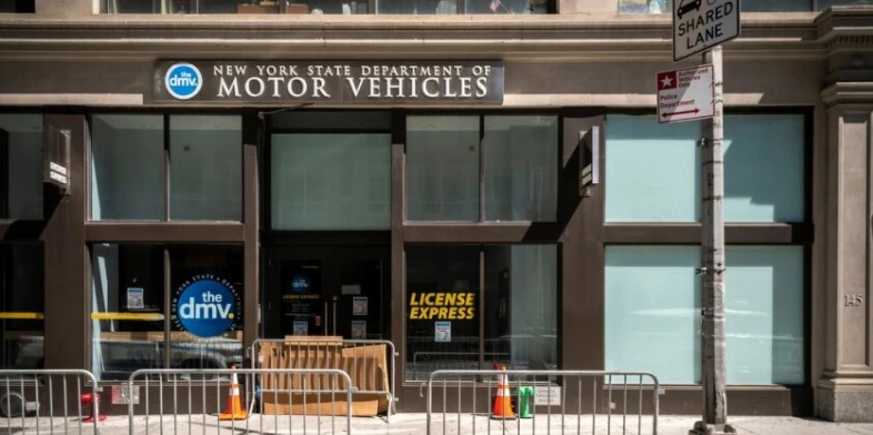 Tramitar placas temporales en New York