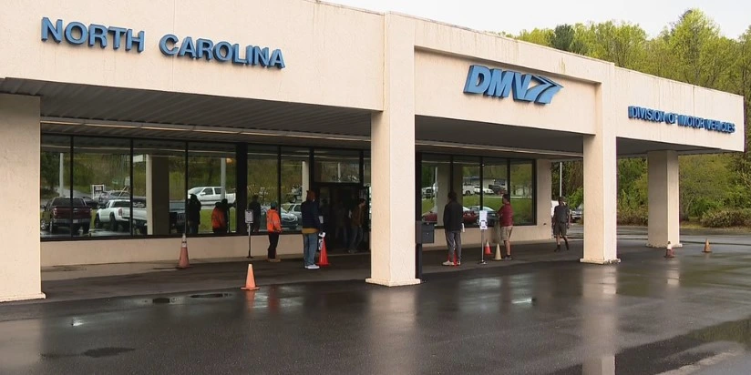 Tramitar placas temporales en North Carolina